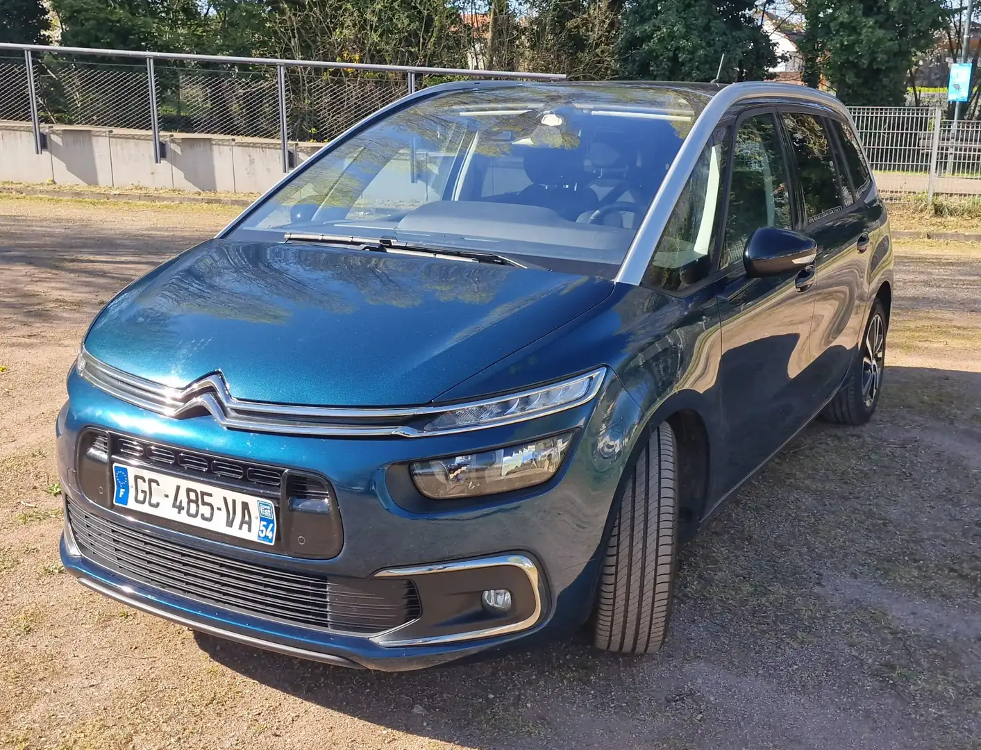 Citroen C4 SpaceTourer Citroen Grand C4 SpaceTourer 130 ch Albastru - 1