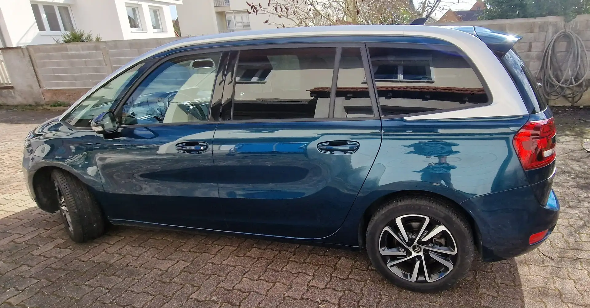Citroen C4 SpaceTourer Citroen Grand C4 SpaceTourer 130 ch Albastru - 2