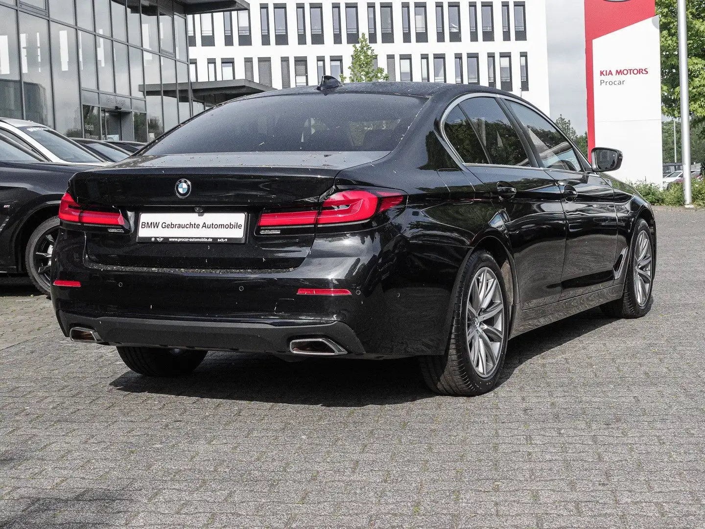 BMW 520 d A Head-Up DAB LED WLAN Parkassistent Shz Negro - 2