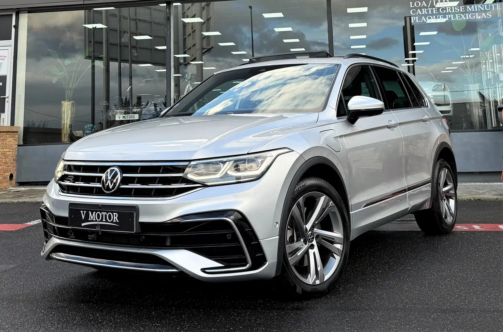Volkswagen Tiguan eHibrid 245 R-Line GTE Exclusive Full Pano 1erMain Gris - 1