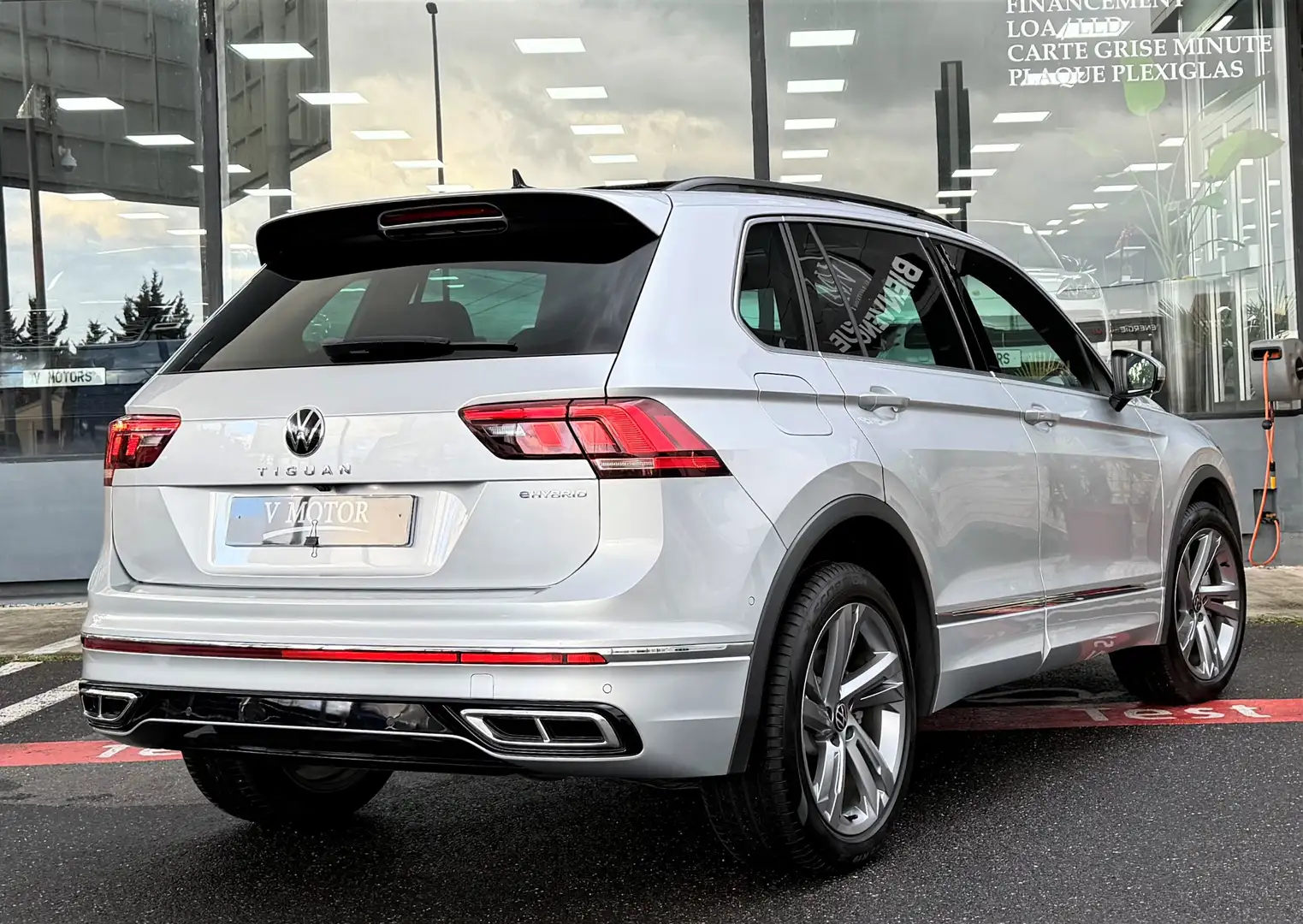 Volkswagen Tiguan eHibrid 245 R-Line GTE Exclusive Full Pano 1erMain Gris - 2