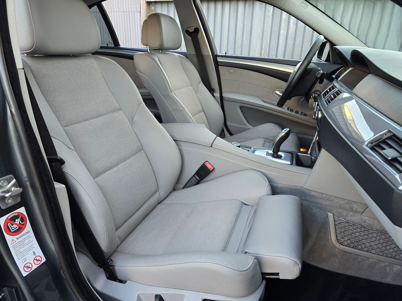BMW 523 i Limousine — photo 13
