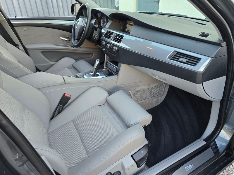 BMW 523 i Limousine — photo 12