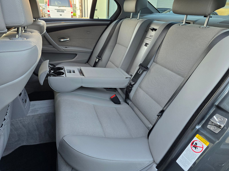 BMW 523 i Limousine — photo 15