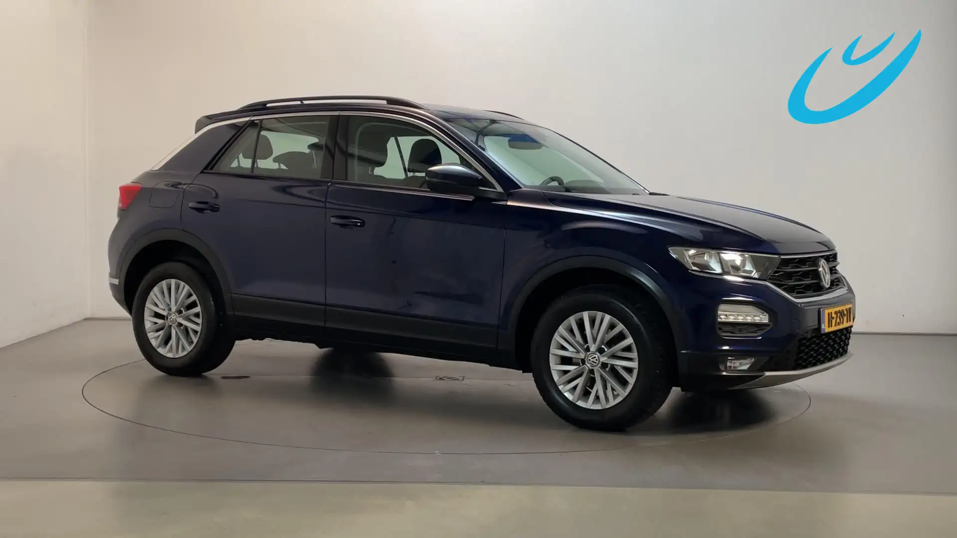 Volkswagen T-Roc 1.0 TSI Style Parkeersensoren Navigatie DAB+ Clima Blauw - 1
