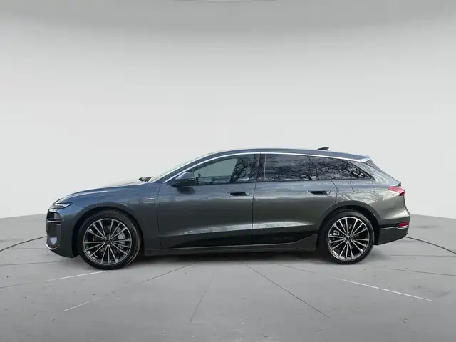 Audi E-Tron view 3