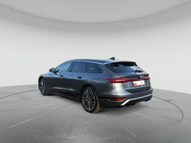 Audi E-Tron view 4