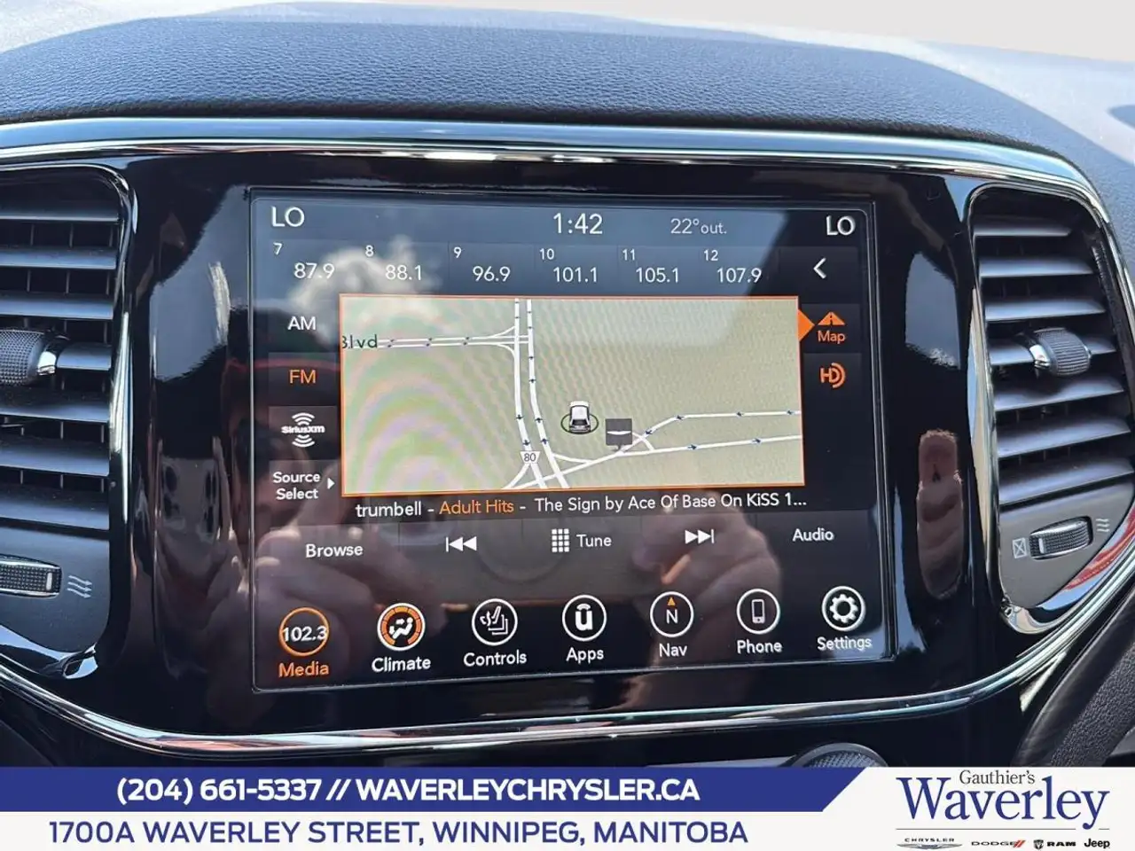 Jeep Grand Cherokee photo Jeep Grand Cherokee