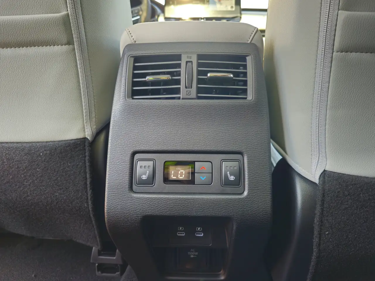 Mitsubishi Outlander снимка Mitsubishi Outlander