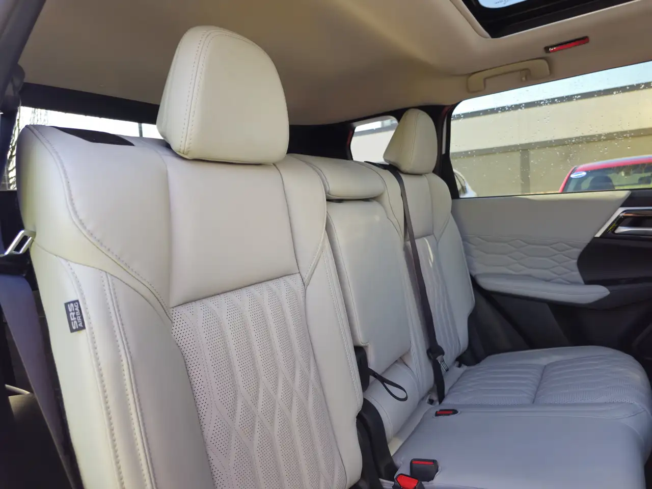 Mitsubishi Outlander снимка Mitsubishi Outlander