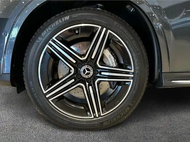 Mercedes-Benz GLC view 5
