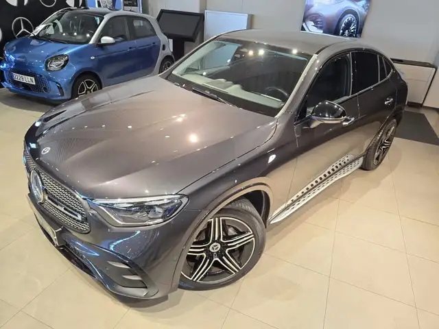 Mercedes-Benz GLC view 11