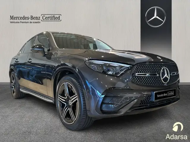 Mercedes-Benz GLC view 3