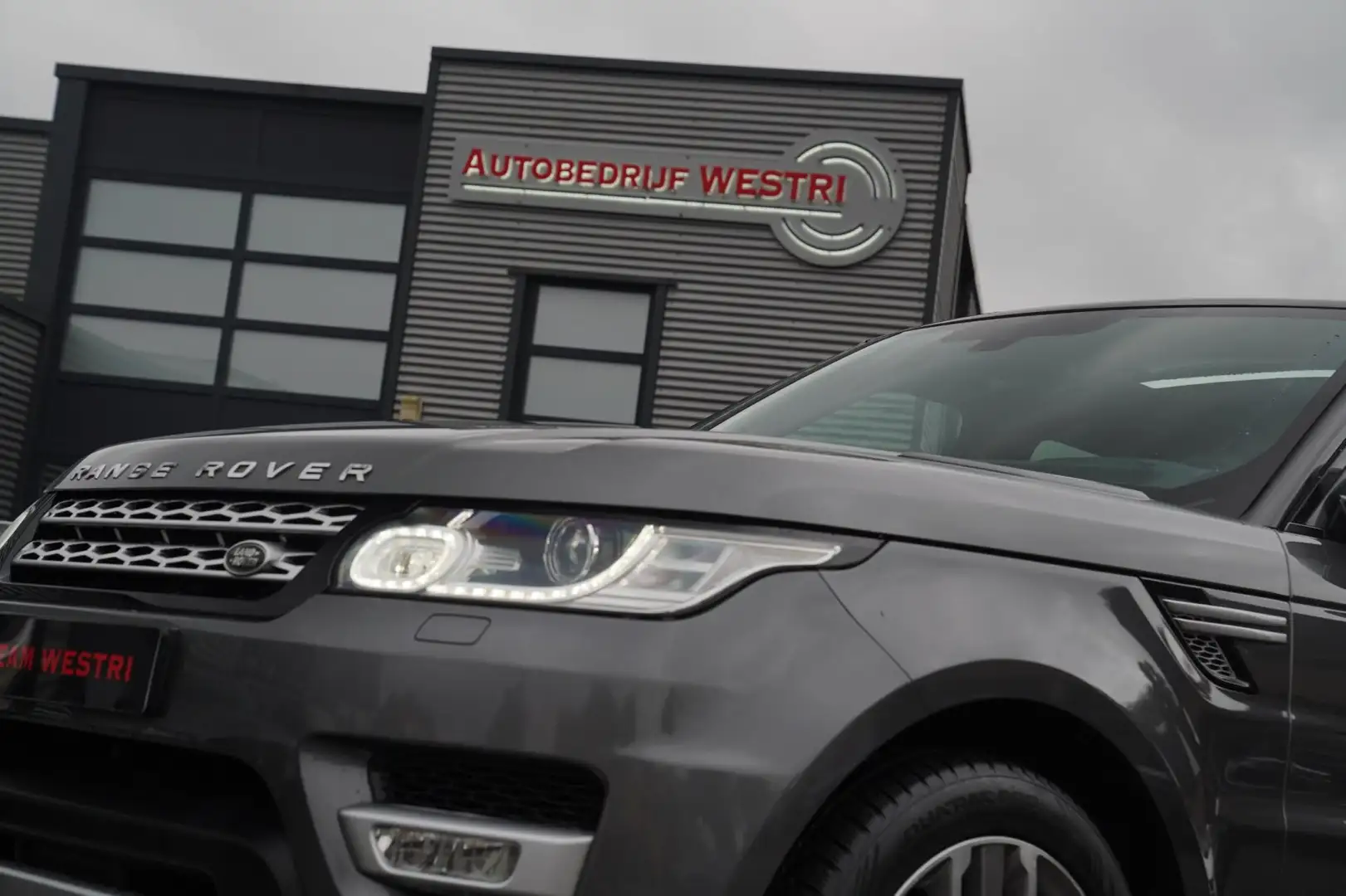 Land Rover Range Rover Sport 3.0 TDV6 HSE Dynamic | Panorama | Luxe leder | Luc Grijs - 2