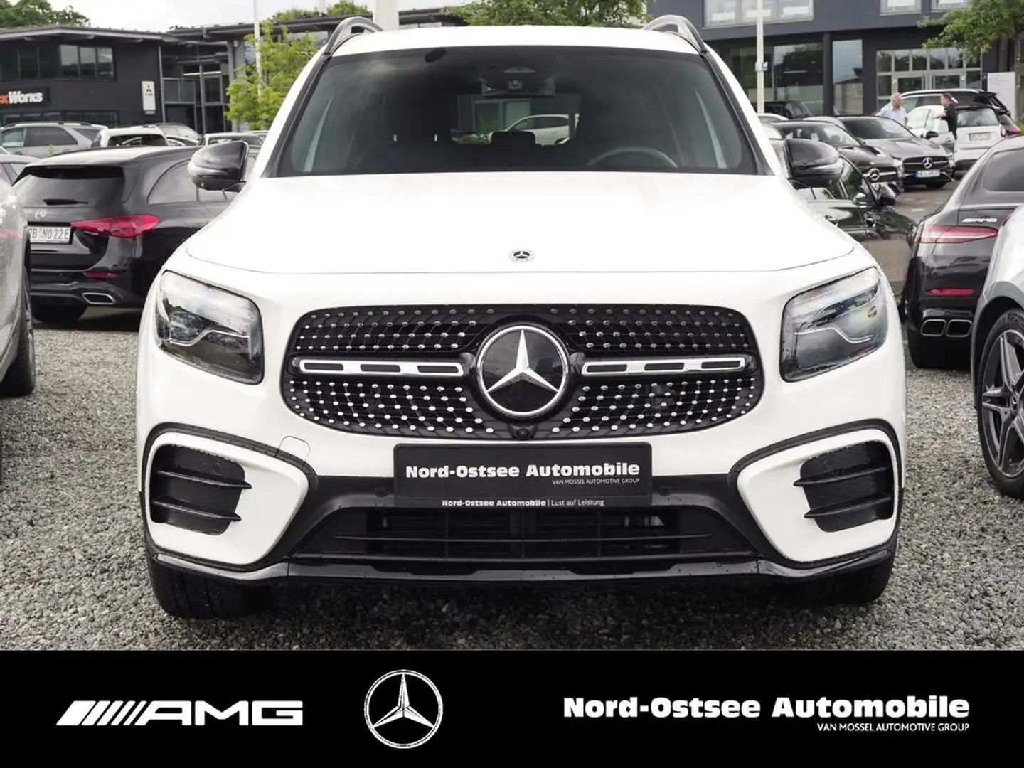 Mercedes-Benz GLB 200 AMG 360°KAM MULTIBEAM NAVI AHK SHZ Weiß - 2