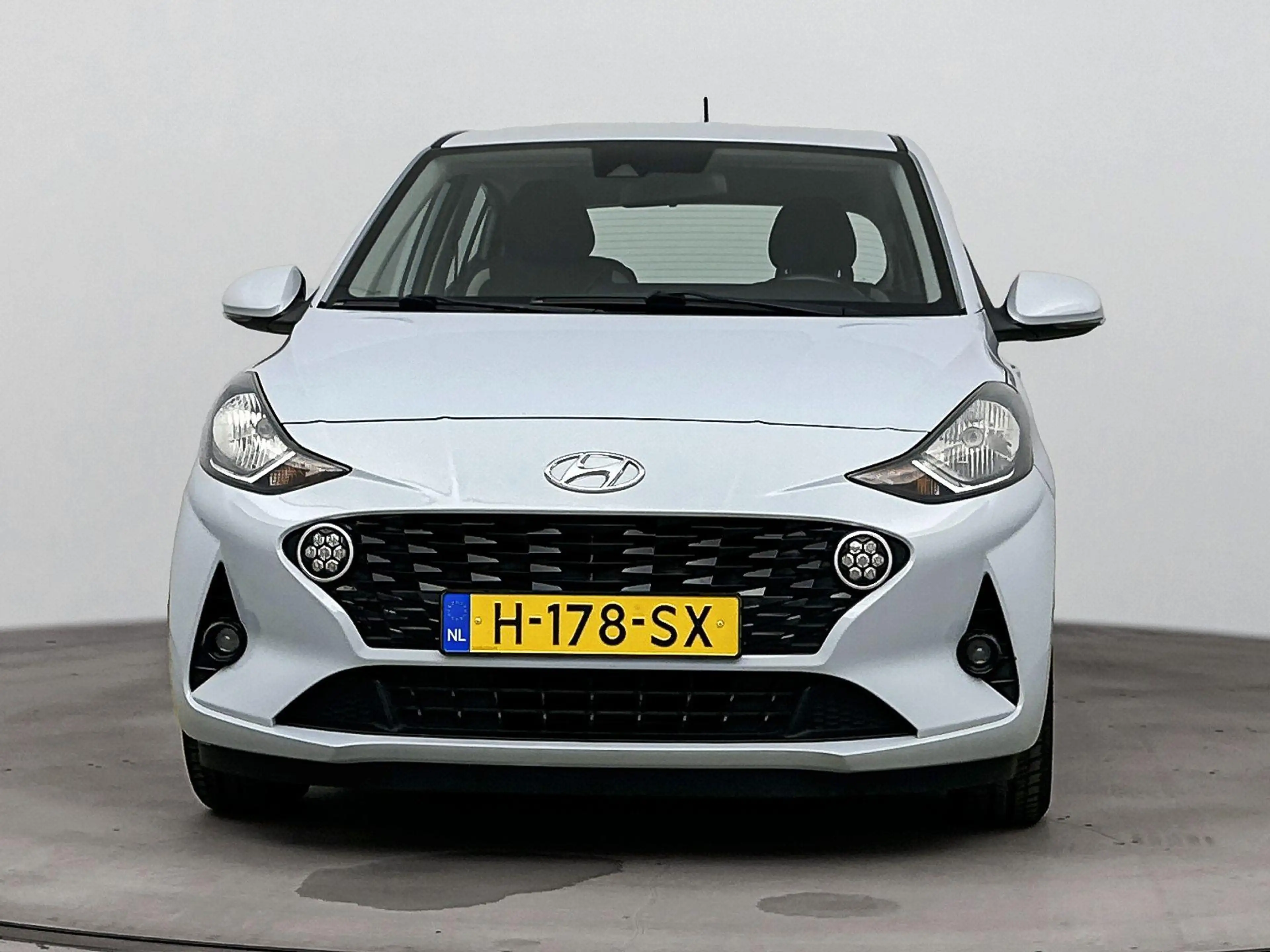 Hyundai i10 1.0 Comfort | Elektrische ramen | Trekhaak Fietsen — photo 5