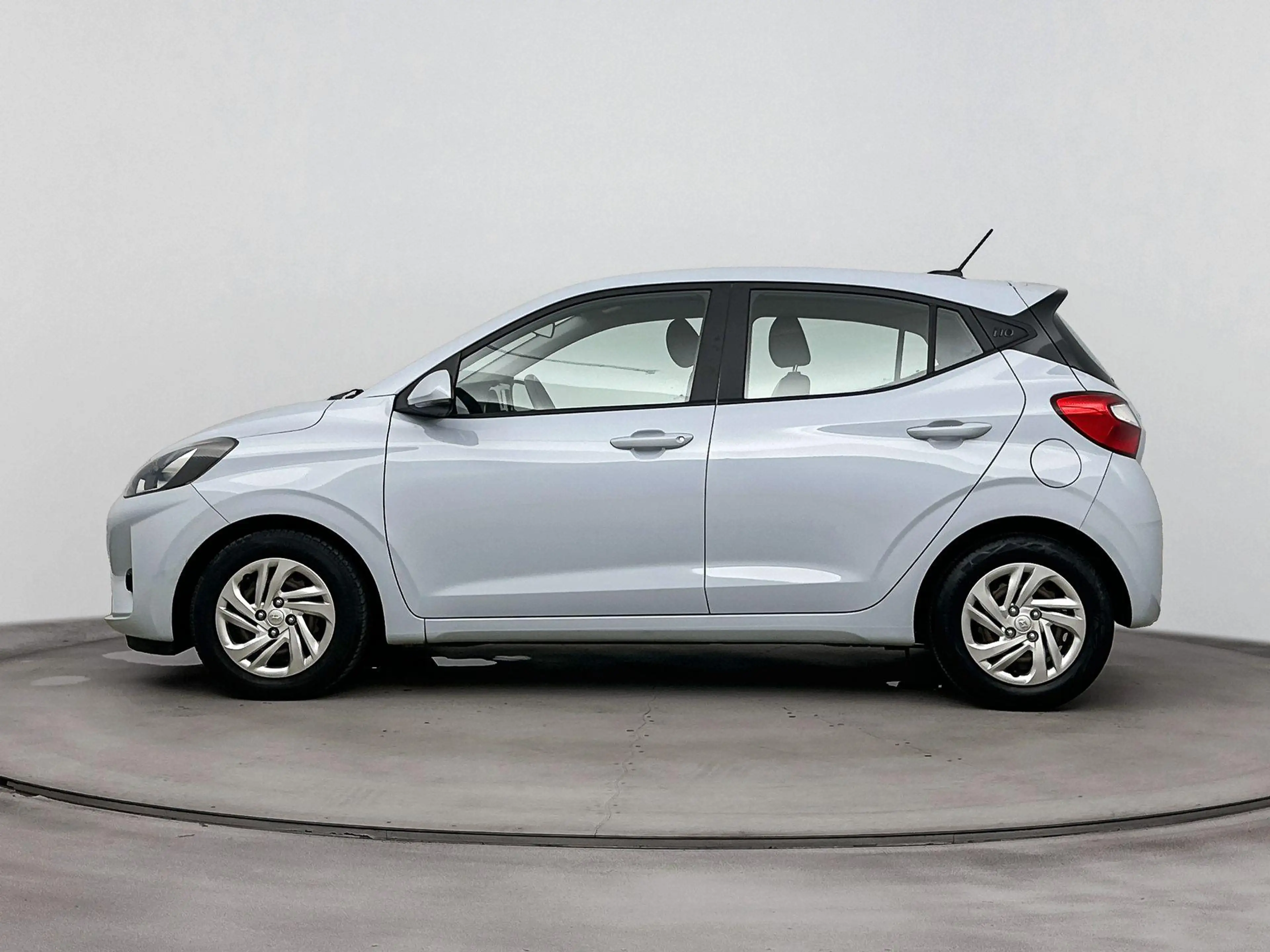 Hyundai i10 1.0 Comfort | Elektrische ramen | Trekhaak Fietsen — photo 3