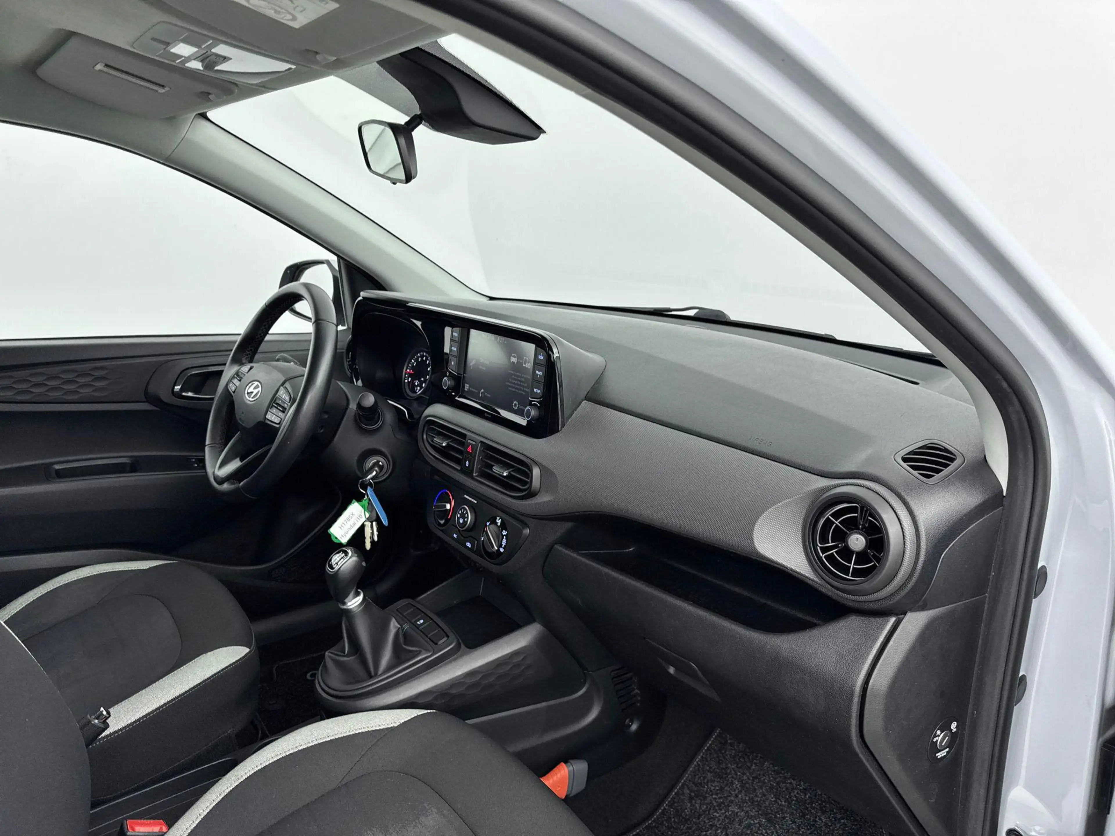 Hyundai i10 1.0 Comfort | Elektrische ramen | Trekhaak Fietsen — photo 12