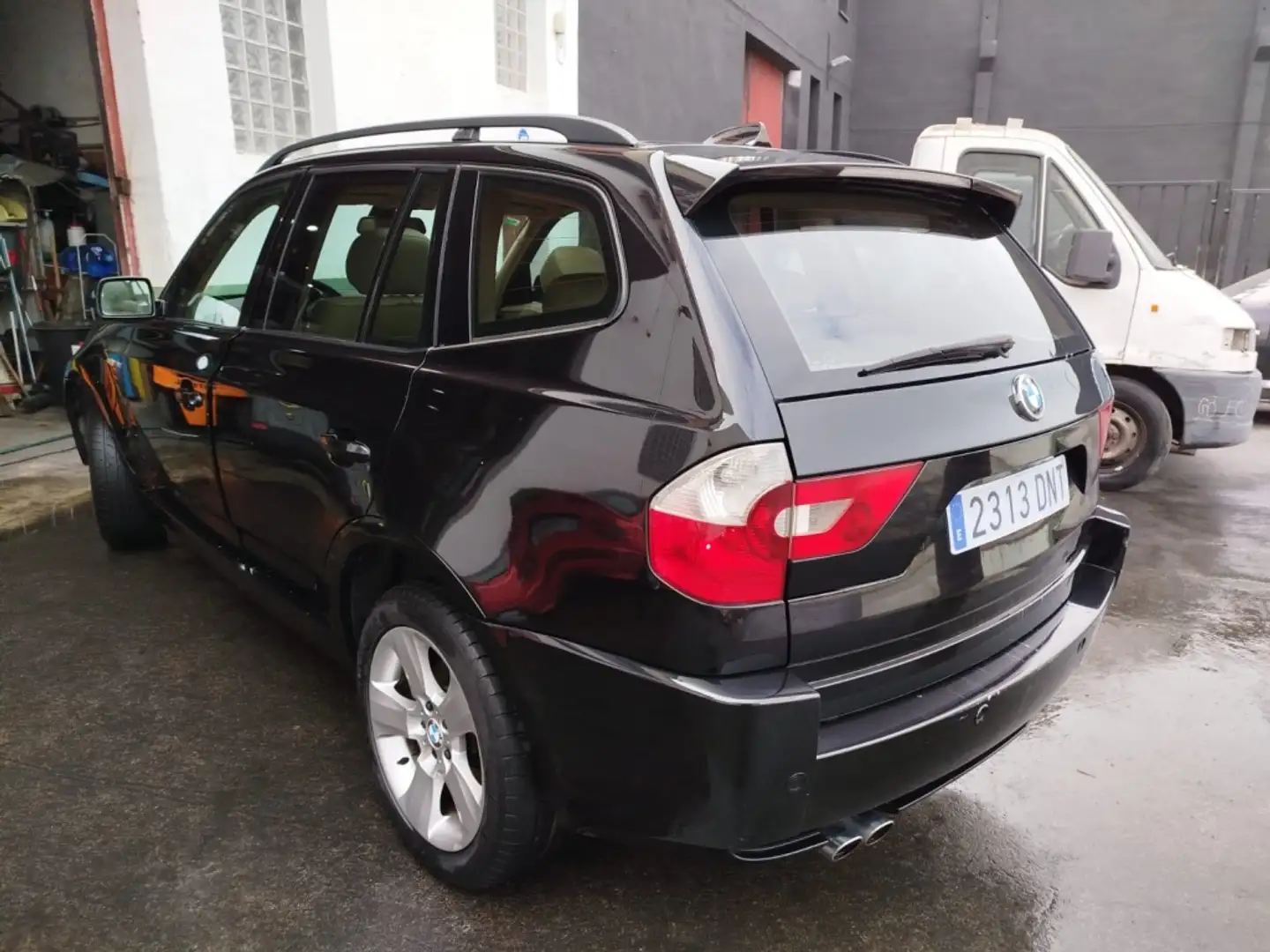 BMW X3 3.0i Aut. Negro - 2