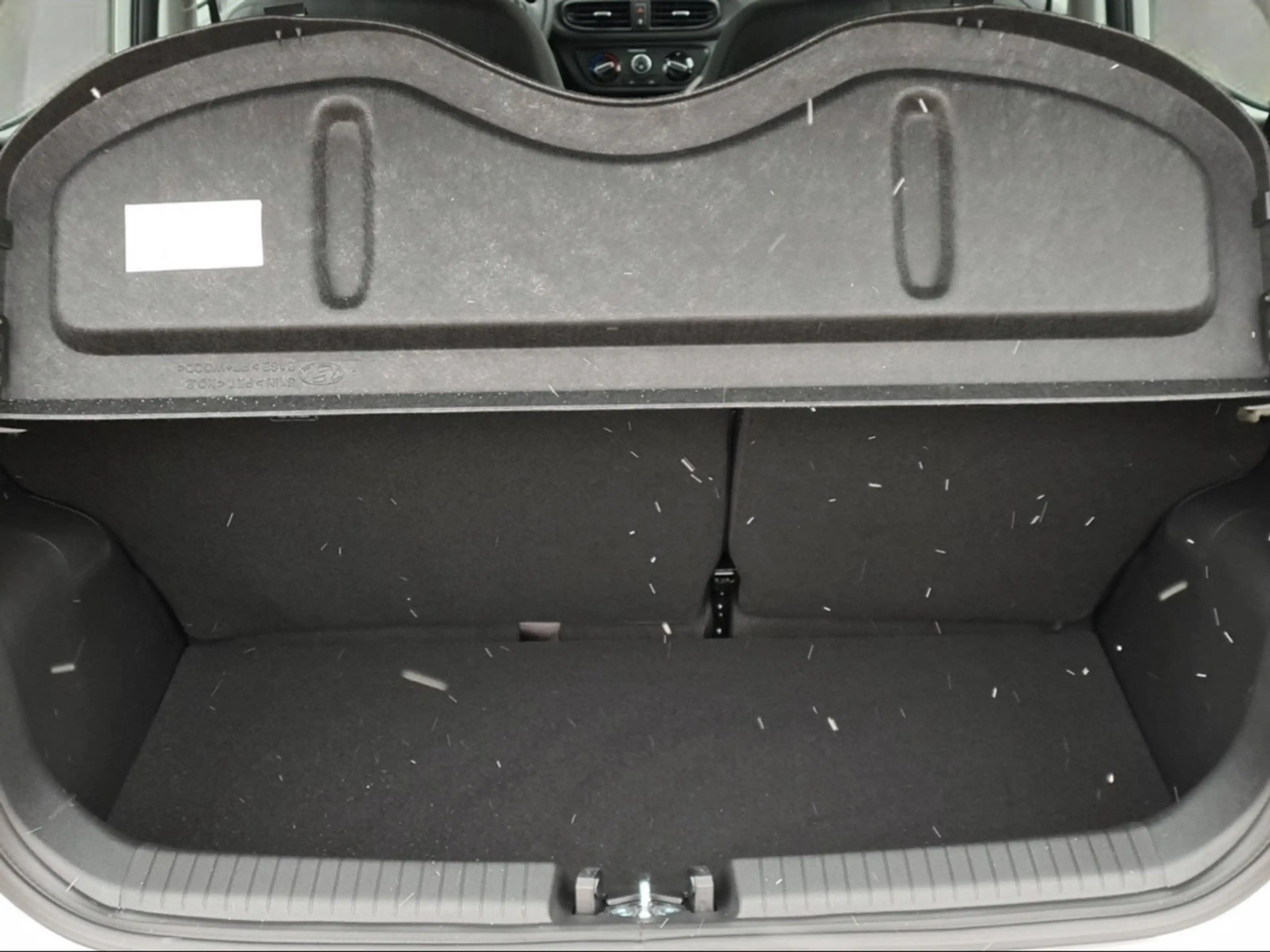 Hyundai i10 1.0 Automatik Sitzheizung Navi PDC Kamera App Conn — photo 14