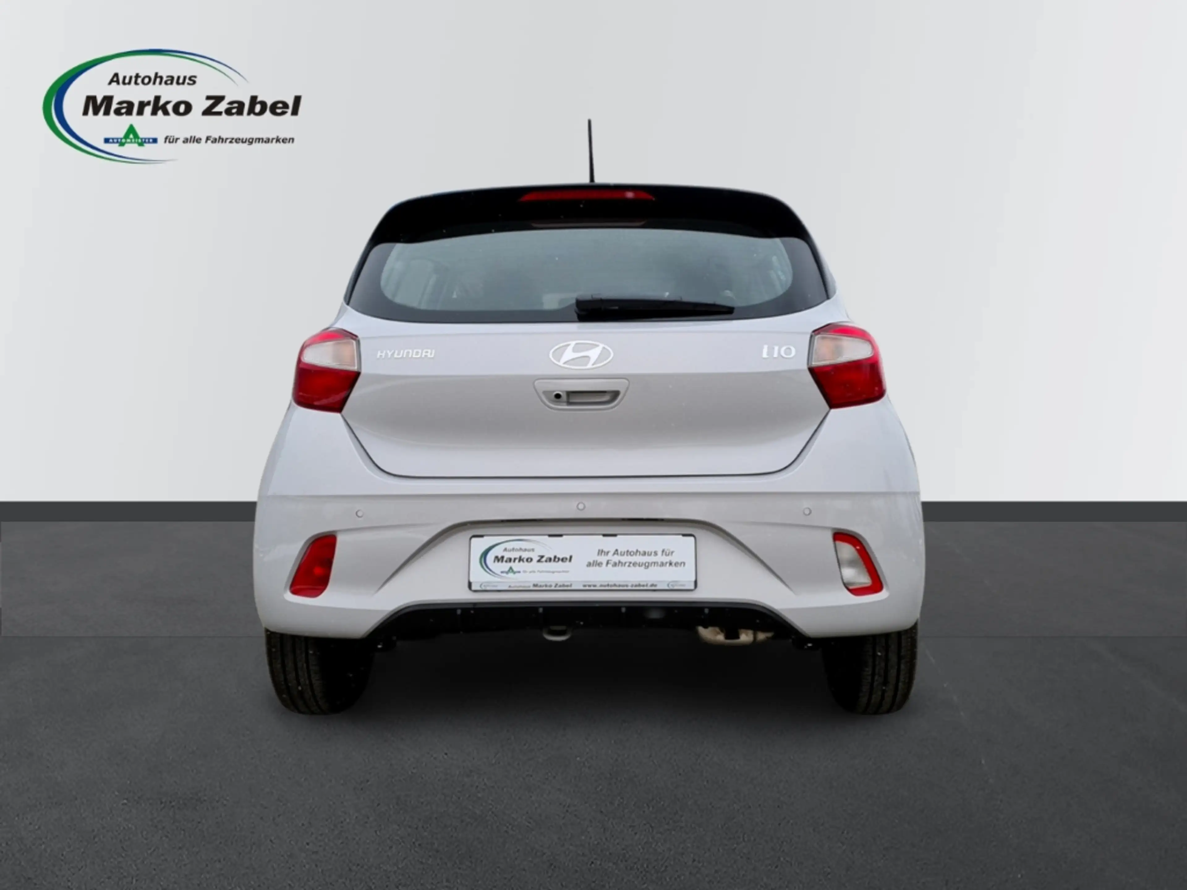 Hyundai i10 1.0 Automatik Sitzheizung Navi PDC Kamera App Conn — photo 4