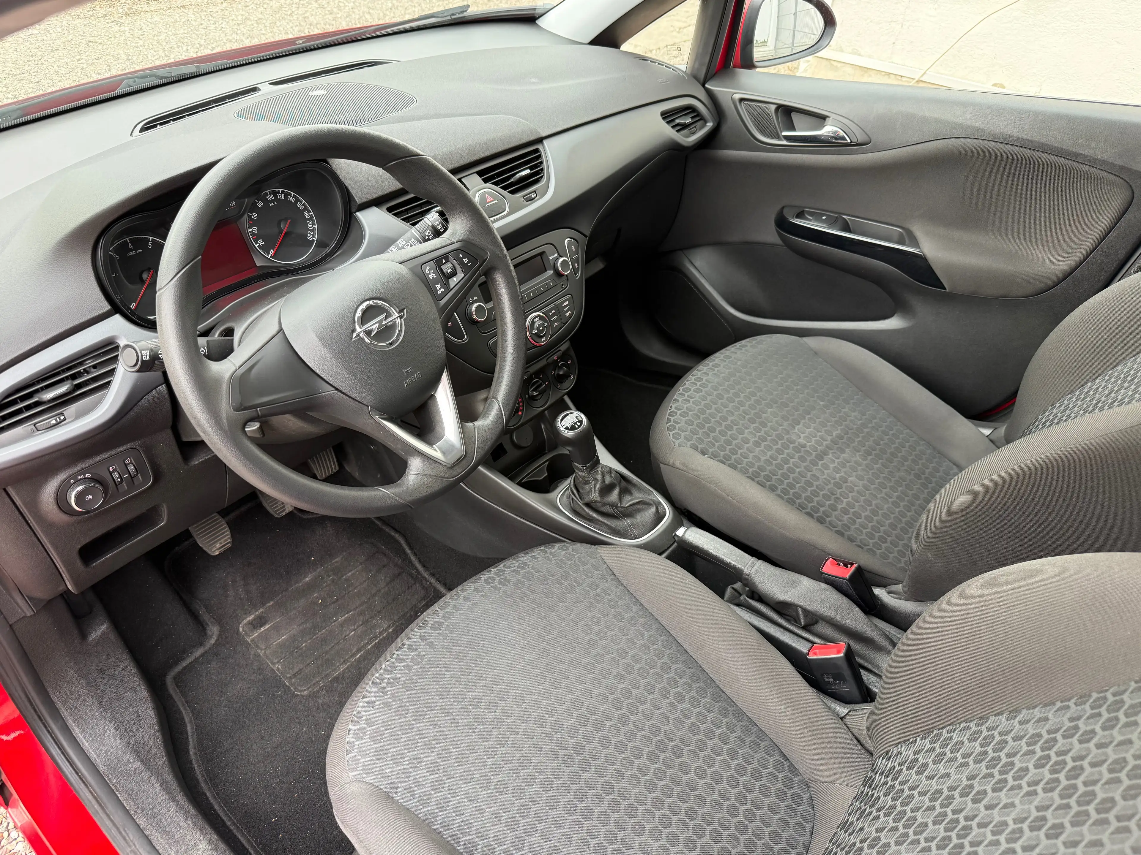 Opel Corsa-e — photo 9