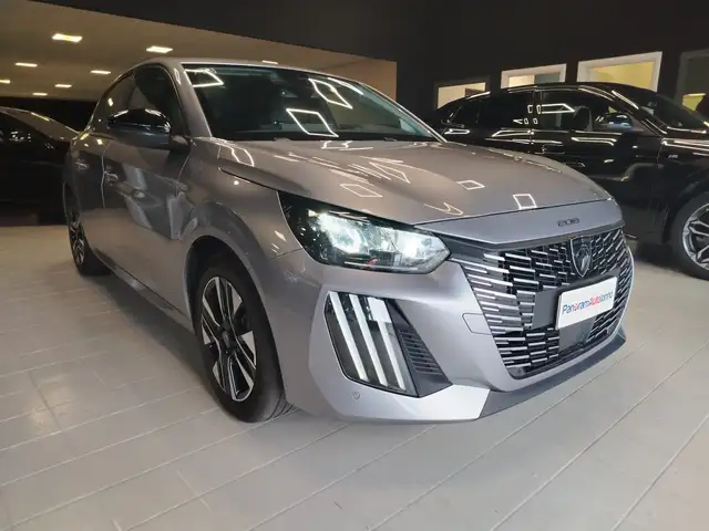 Peugeot 208 view 7