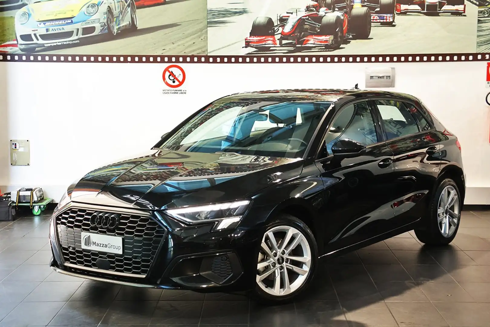 Audi A3 30 TFSI Sportback S-Tronic Business - LED/LUCI/17" Nero - 1