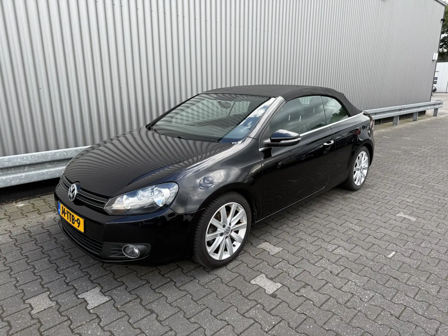 Volkswagen Golf Cabriolet 1.2 TSI BlueMotion Navi, Leer/Alc, CC, PDC, Multim Zwart - 2