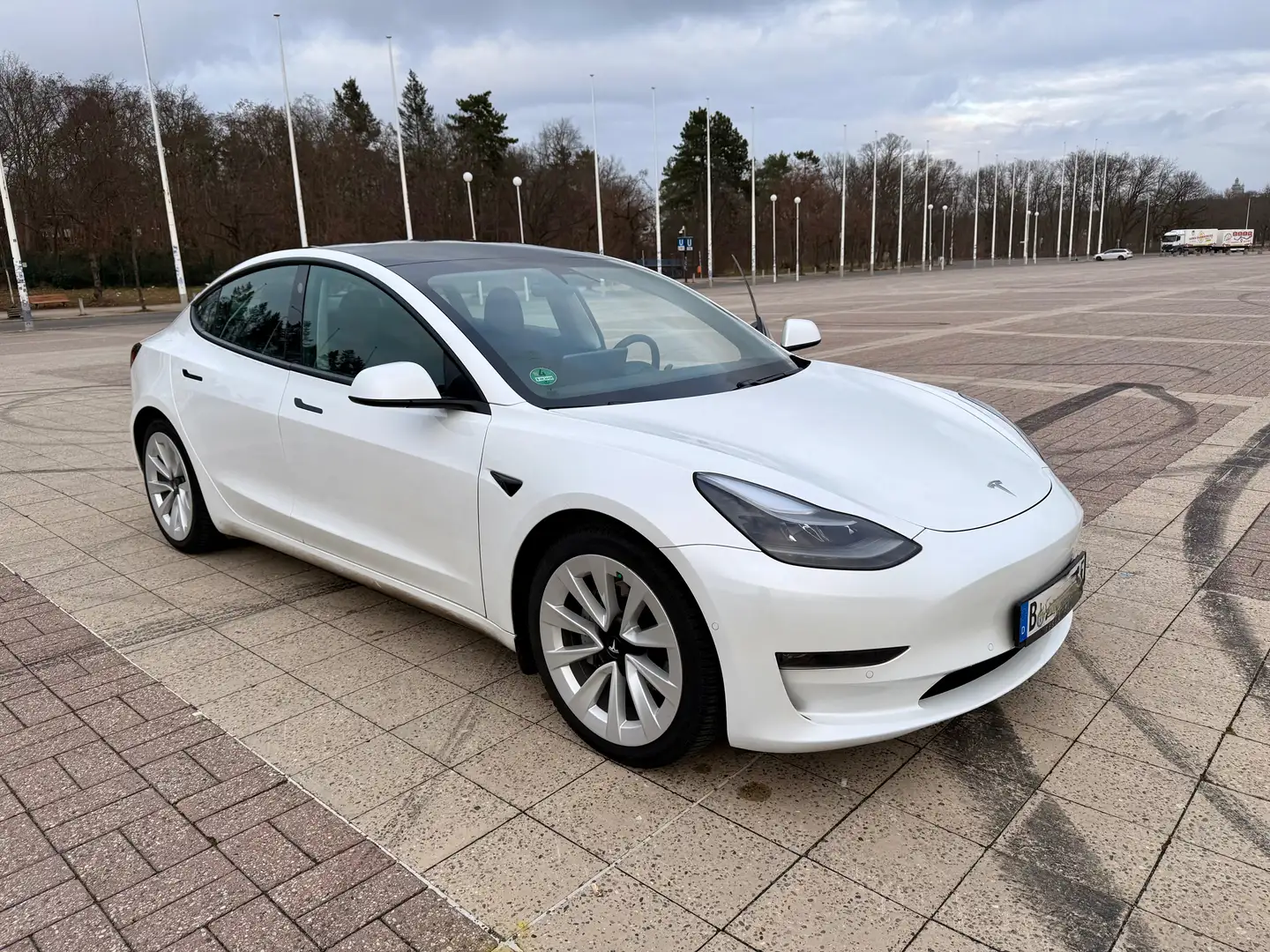 Tesla Model 3 Top Angebot! Model 3 LR AWD Dual Motor Weiß - 2