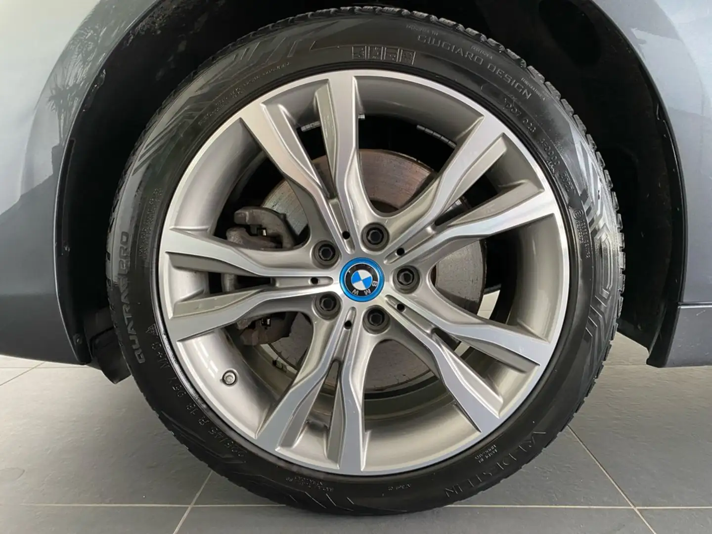 BMW 225 Active Tourer 225xe Sport Line NAVI+PDC+RFK+SHZ Gris - 2