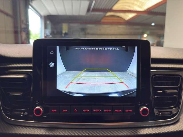 Kia Rio — photo 17