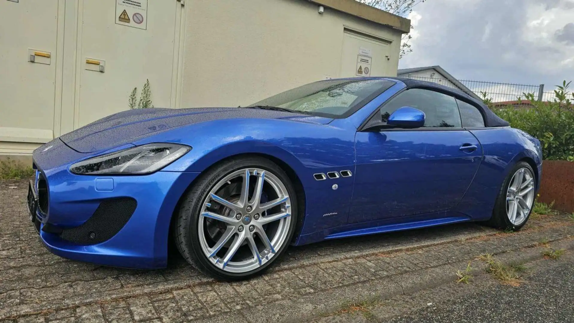 Maserati GranCabrio 4.7 V8 SPORT Bleu - 2