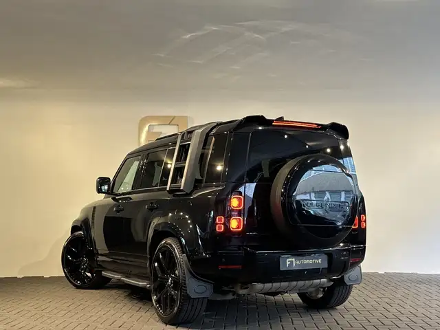 Land Rover Defender view 5