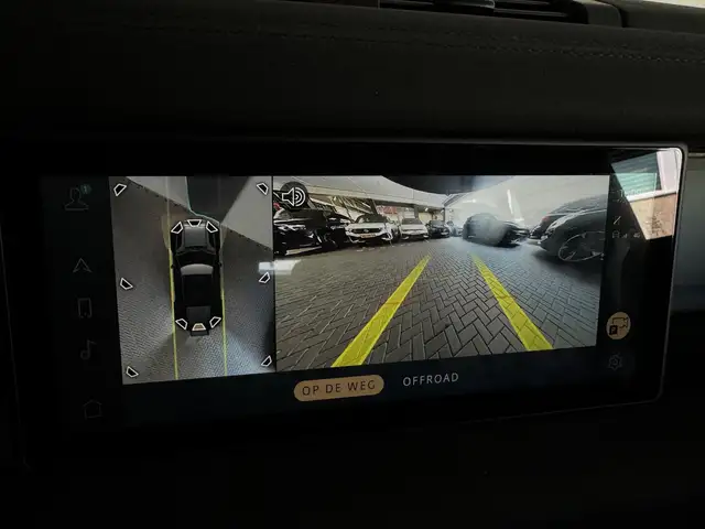 Land Rover Defender view 21