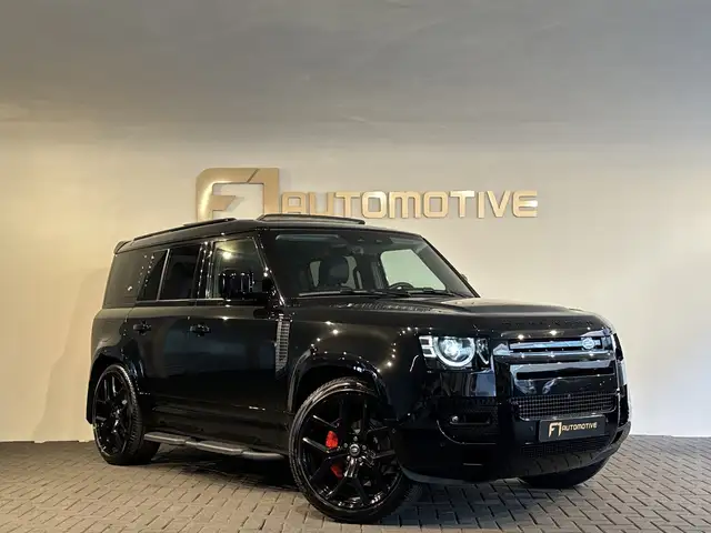 Land Rover Defender view 4