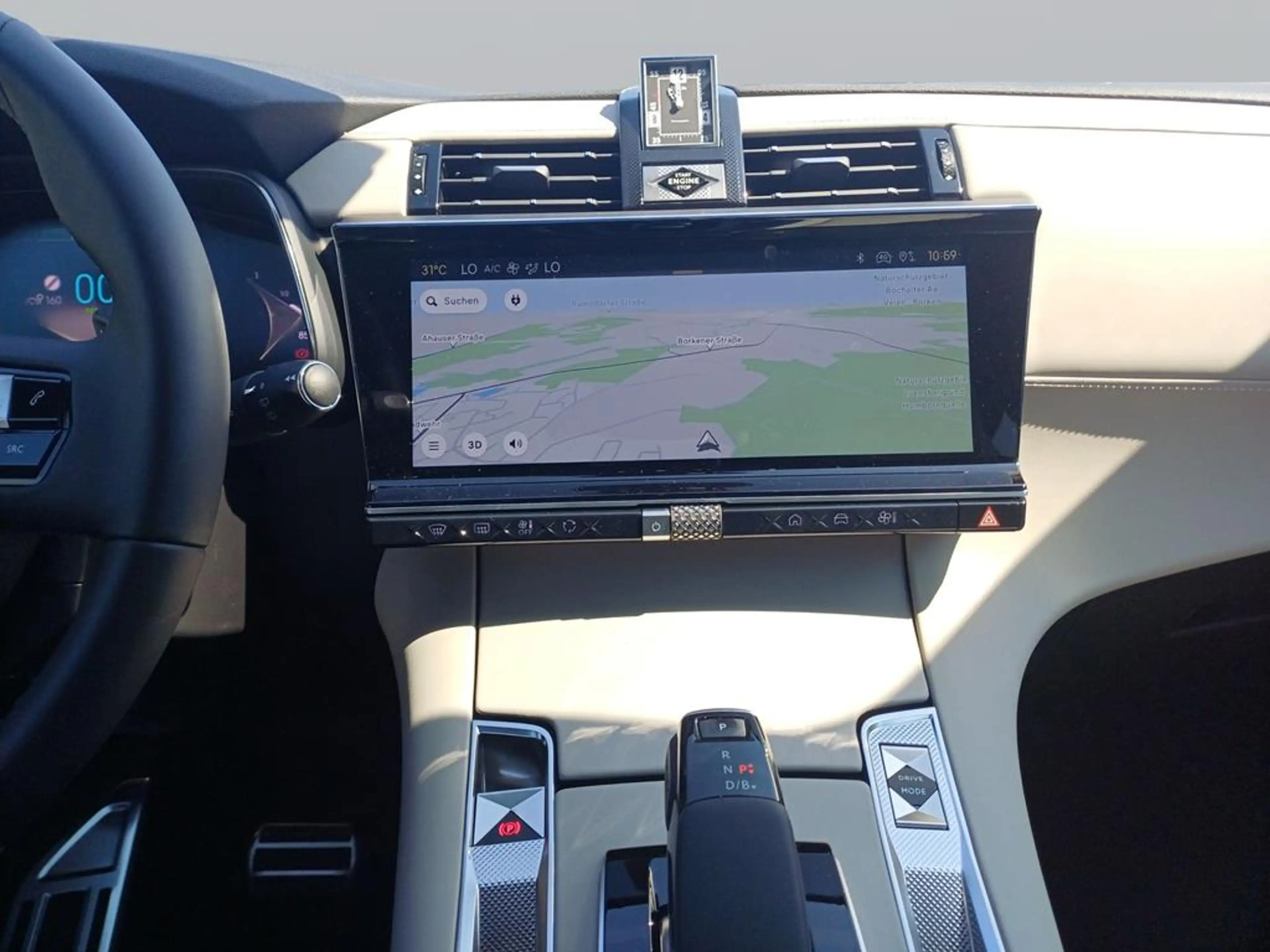 DS Automobiles DS 7 Etoile Plug-In Hybrid 225 — photo 12