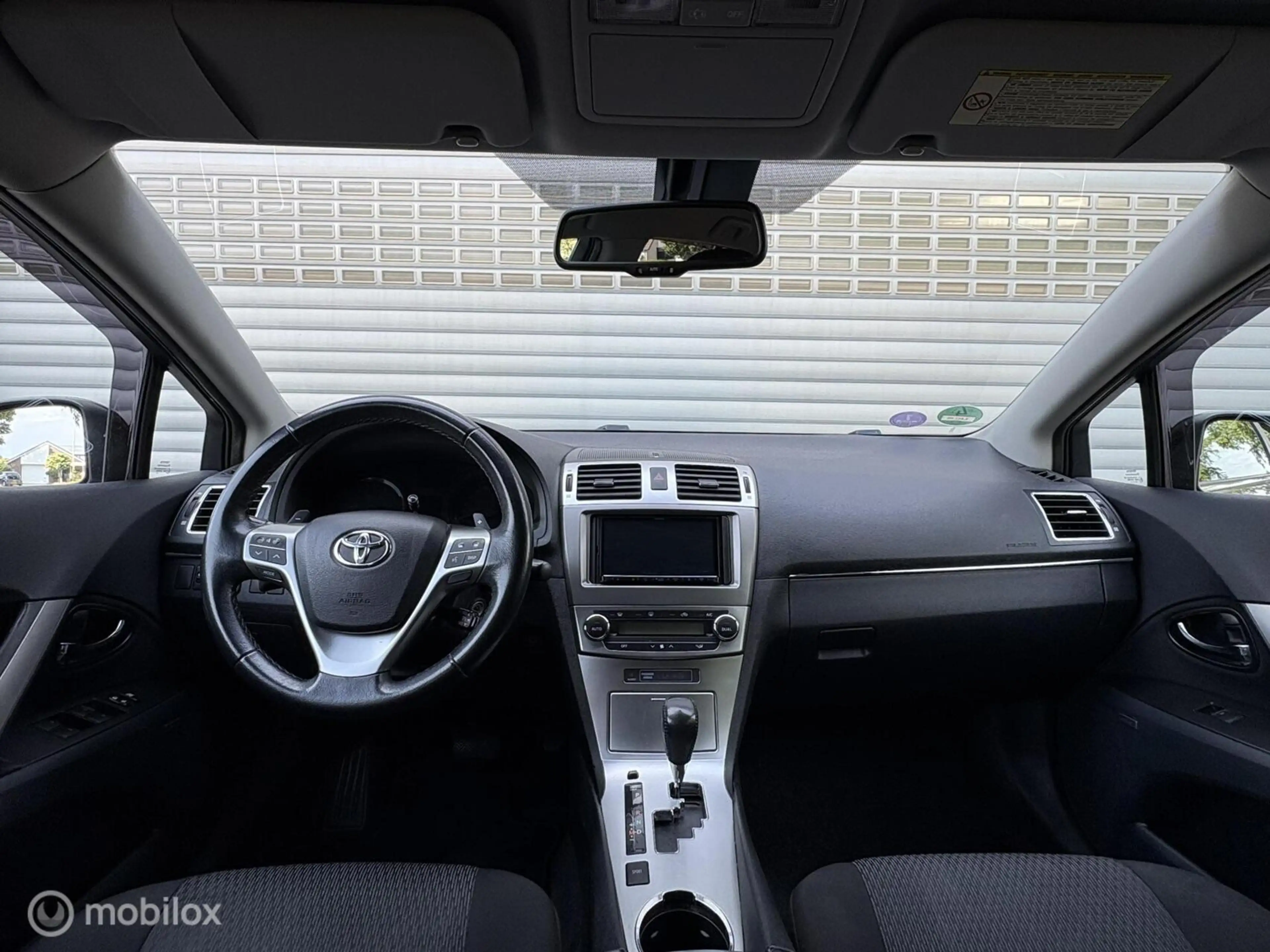 Toyota Avensis 1.8 VVTi Dynamic Business*CRUISE*TREKH*APPLE — photo 3