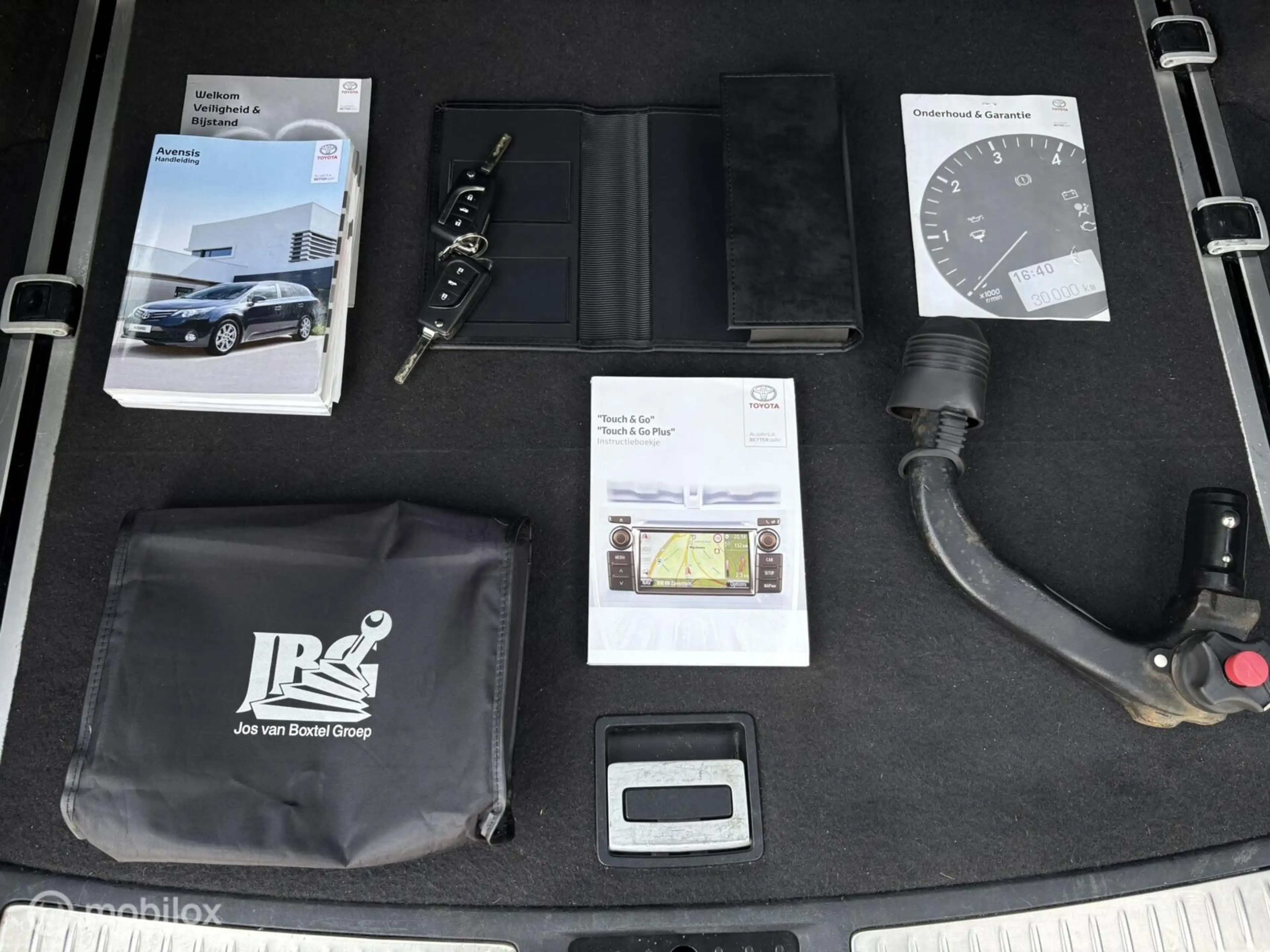 Toyota Avensis 1.8 VVTi Dynamic Business*CRUISE*TREKH*APPLE — photo 2