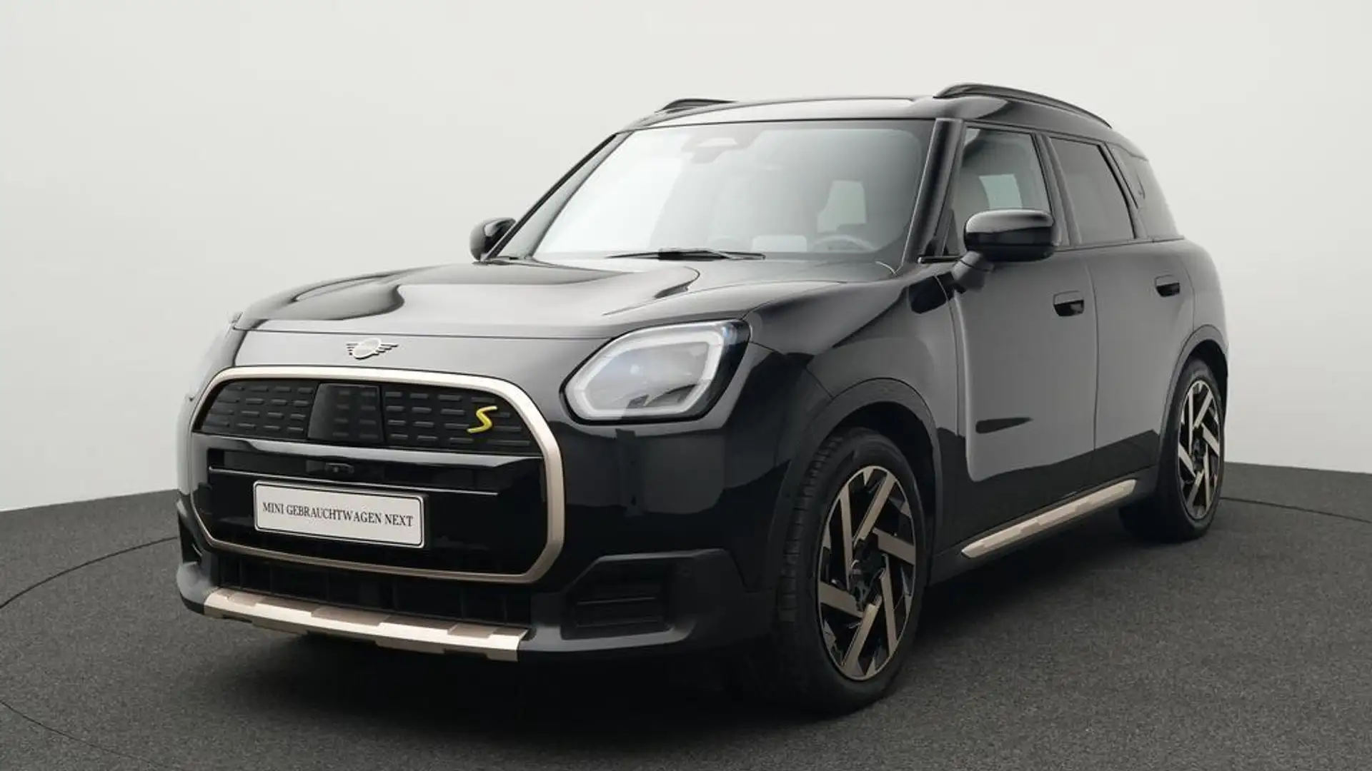 MINI Countryman SE All4 Favoured Trim Noir - 1