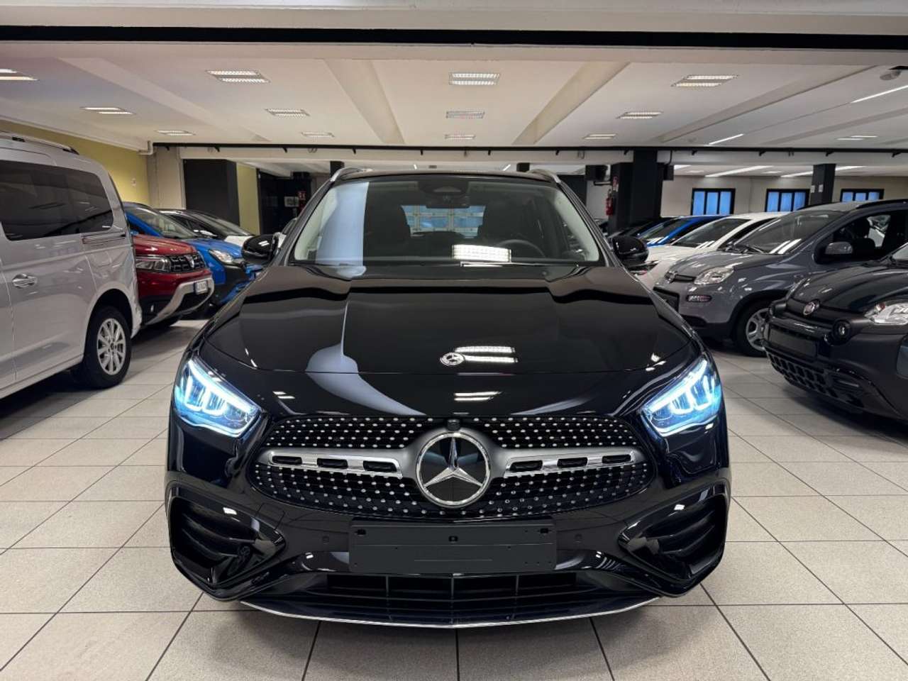 Mercedes-Benz GLA 180 Automatic AMG LINE KM0+ TETTO PANORAMICO