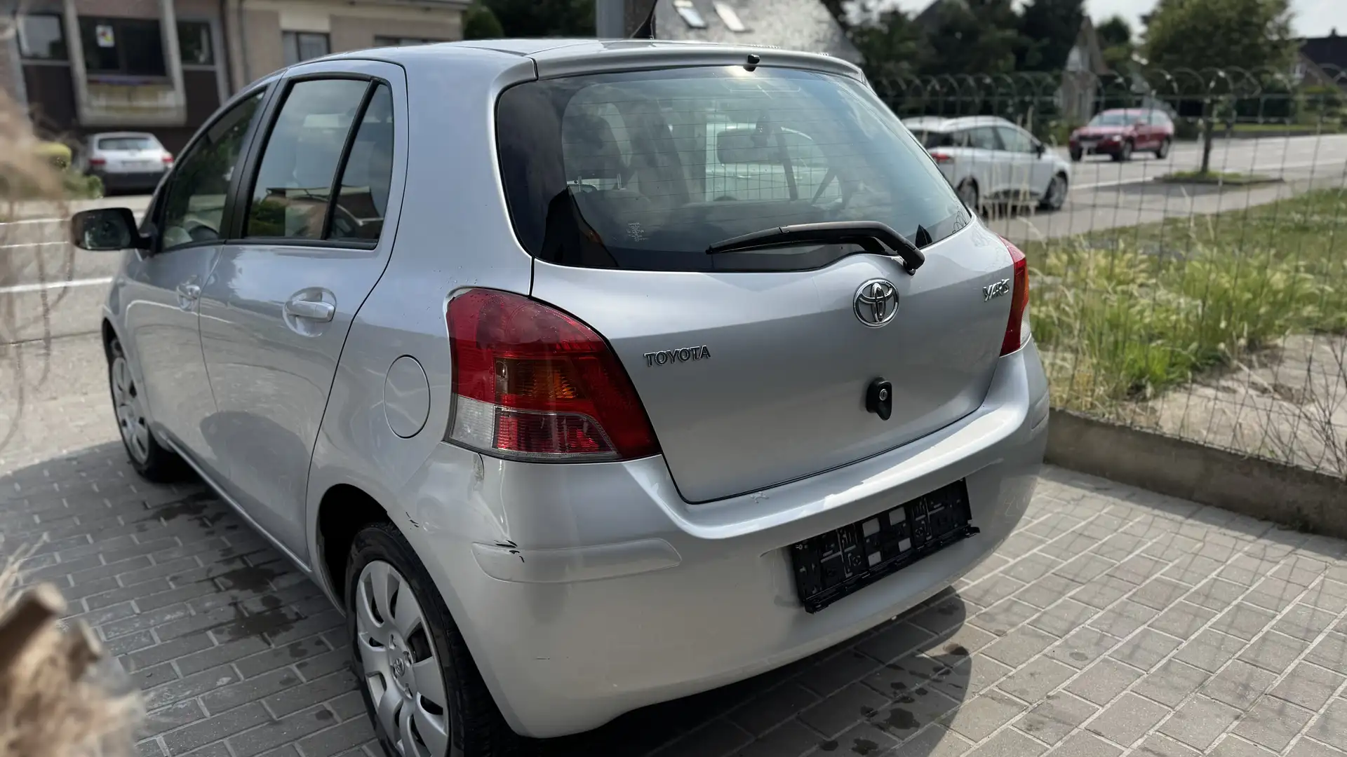 Toyota Yaris 1.0i VVT-i a voir tres propre - 2