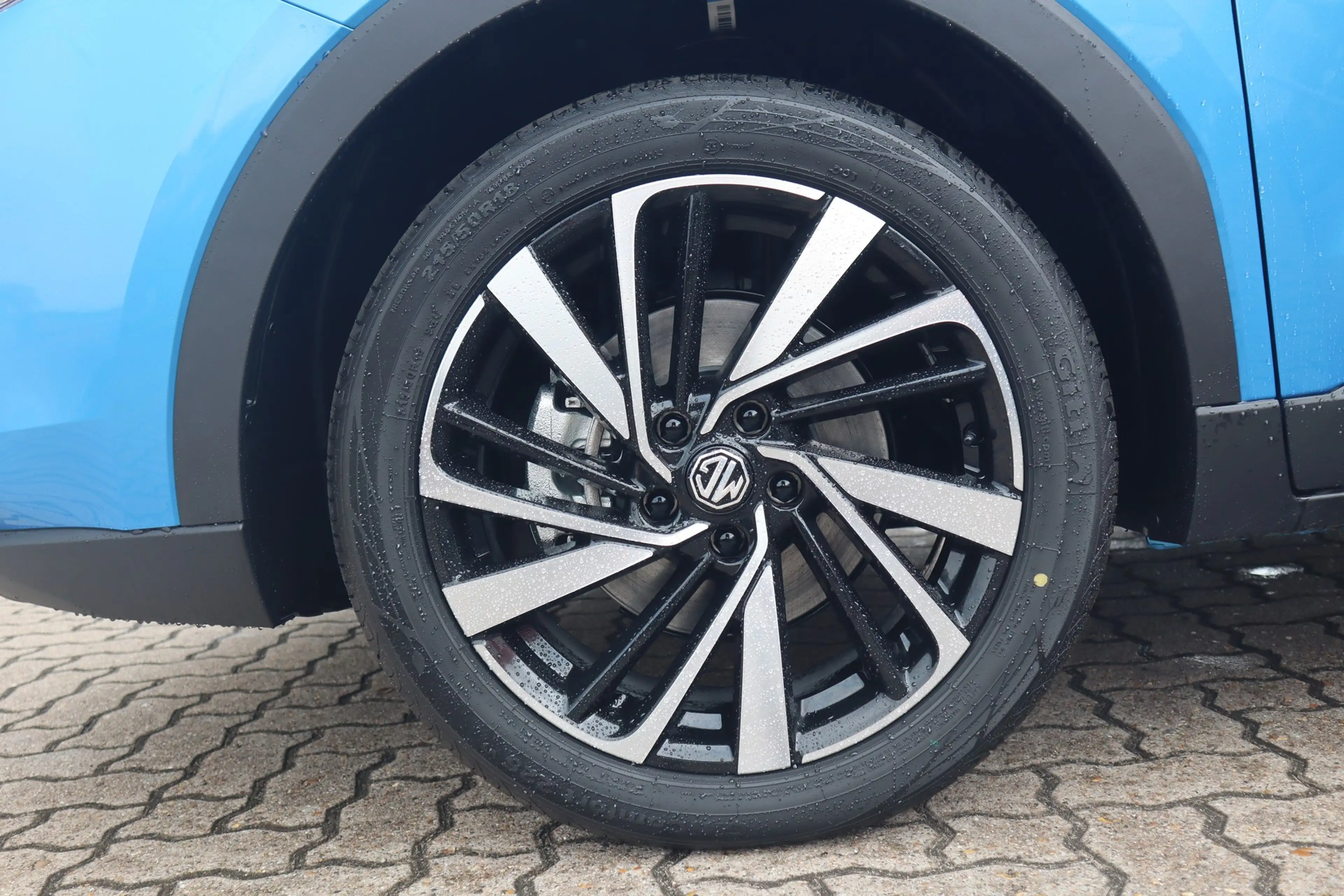 MG ZS 1.5 Hybrid Luxury Aut. LED ACC Navi 360° — photo 8