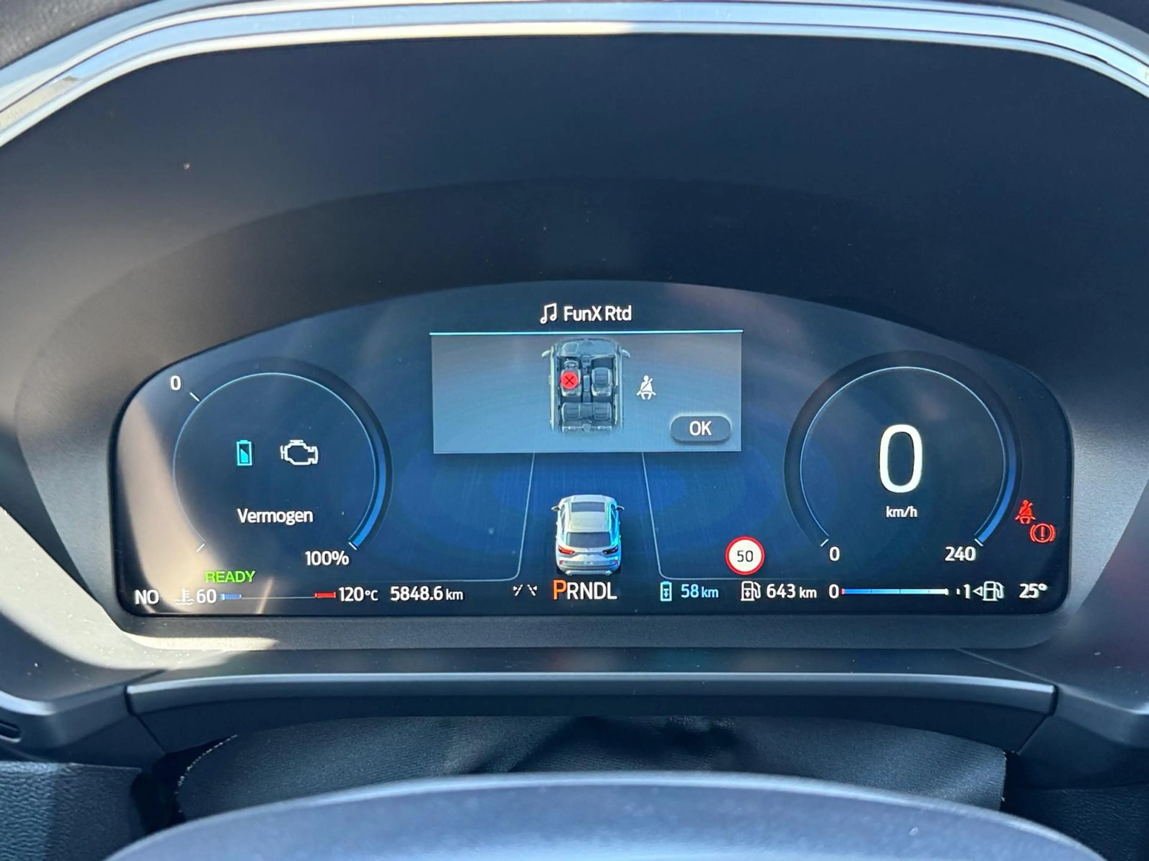 Ford Kuga ST-Line X 2.5 Plug-in Hybryd 243pk — photo 13