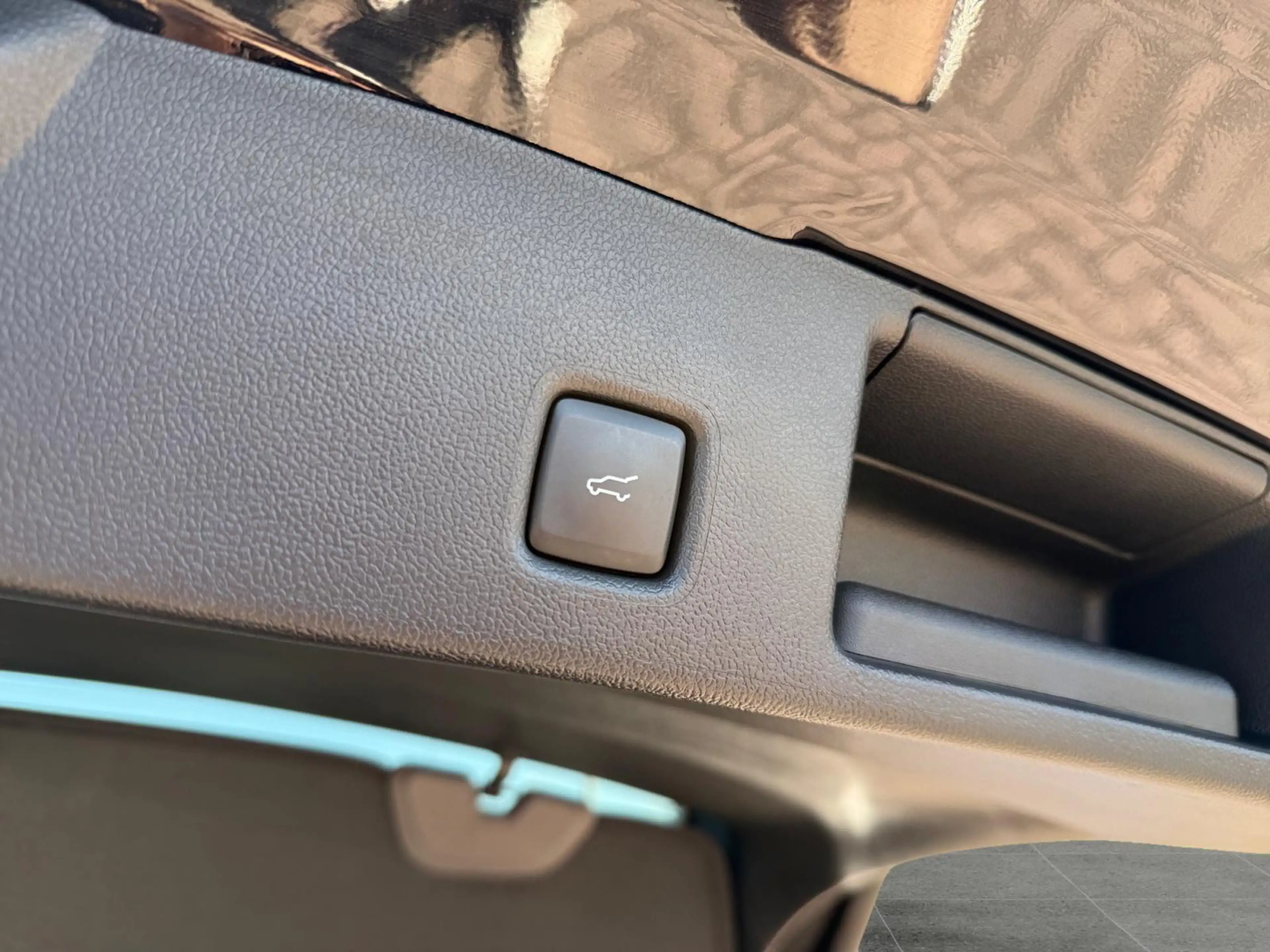 Ford Kuga ST-Line X 2.5 Plug-in Hybryd 243pk — photo 8