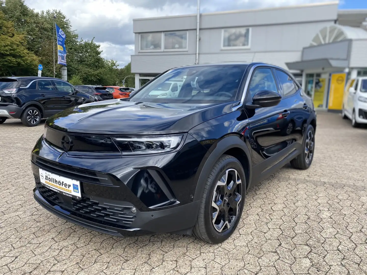 Opel Mokka Ultimate 1.2 ALCANTARA/KLIMA AT/PDC V+H+CAM Schwarz - 1