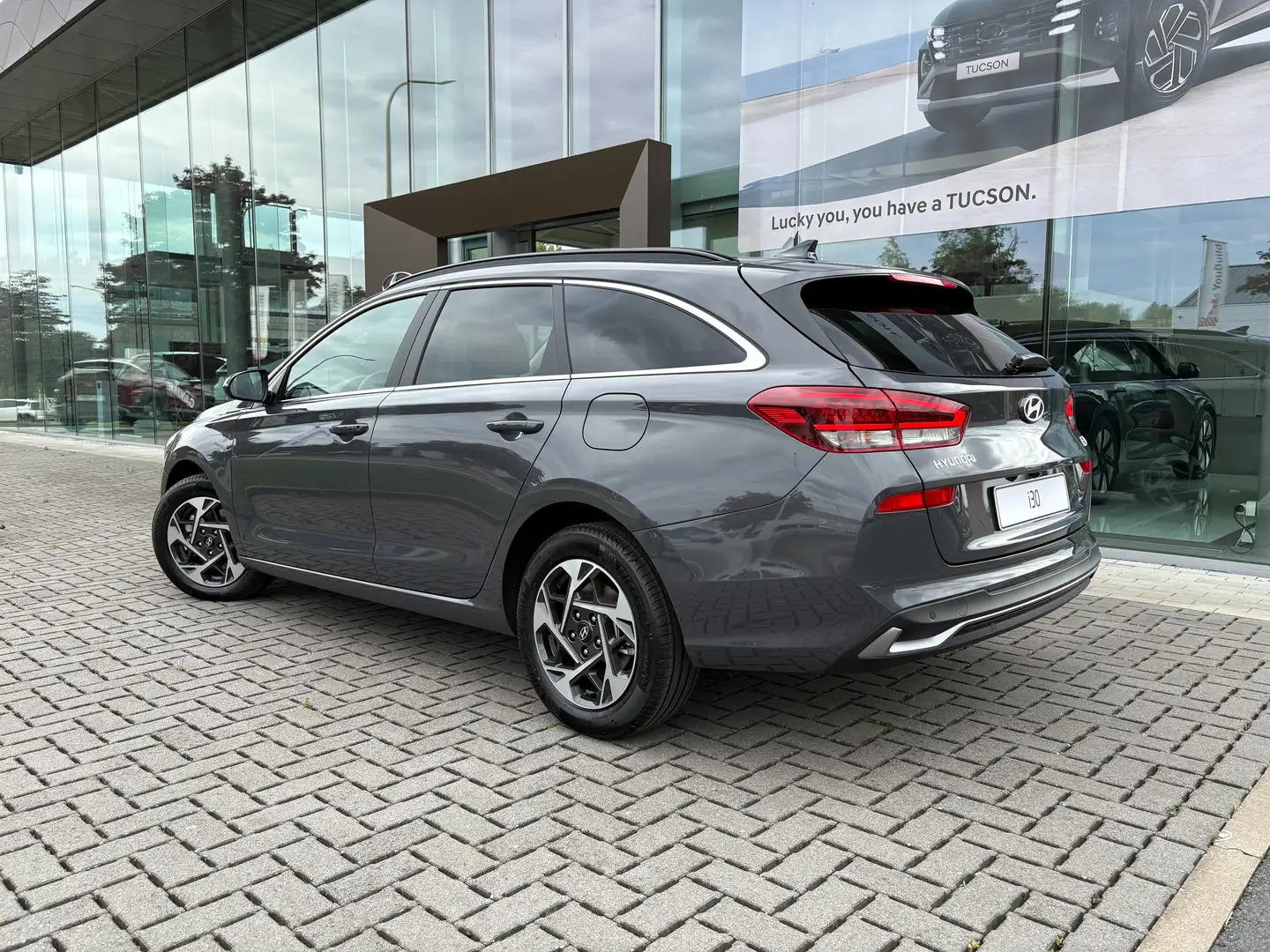 Hyundai i30 Wagon 1.5 T-GDi 48V Techno DCT Gris - 2