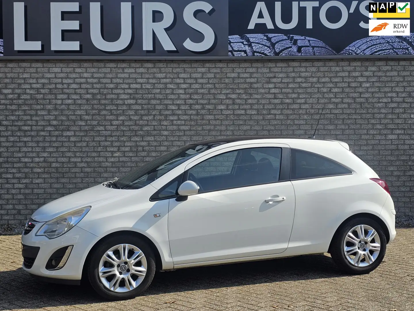 Opel Corsa 1.2 EcoFlex Color Edition LPG Airco/Ccr Wit - 1