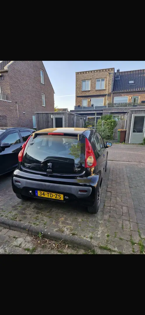 Peugeot 107 1.0-12V XS Zwart - 2