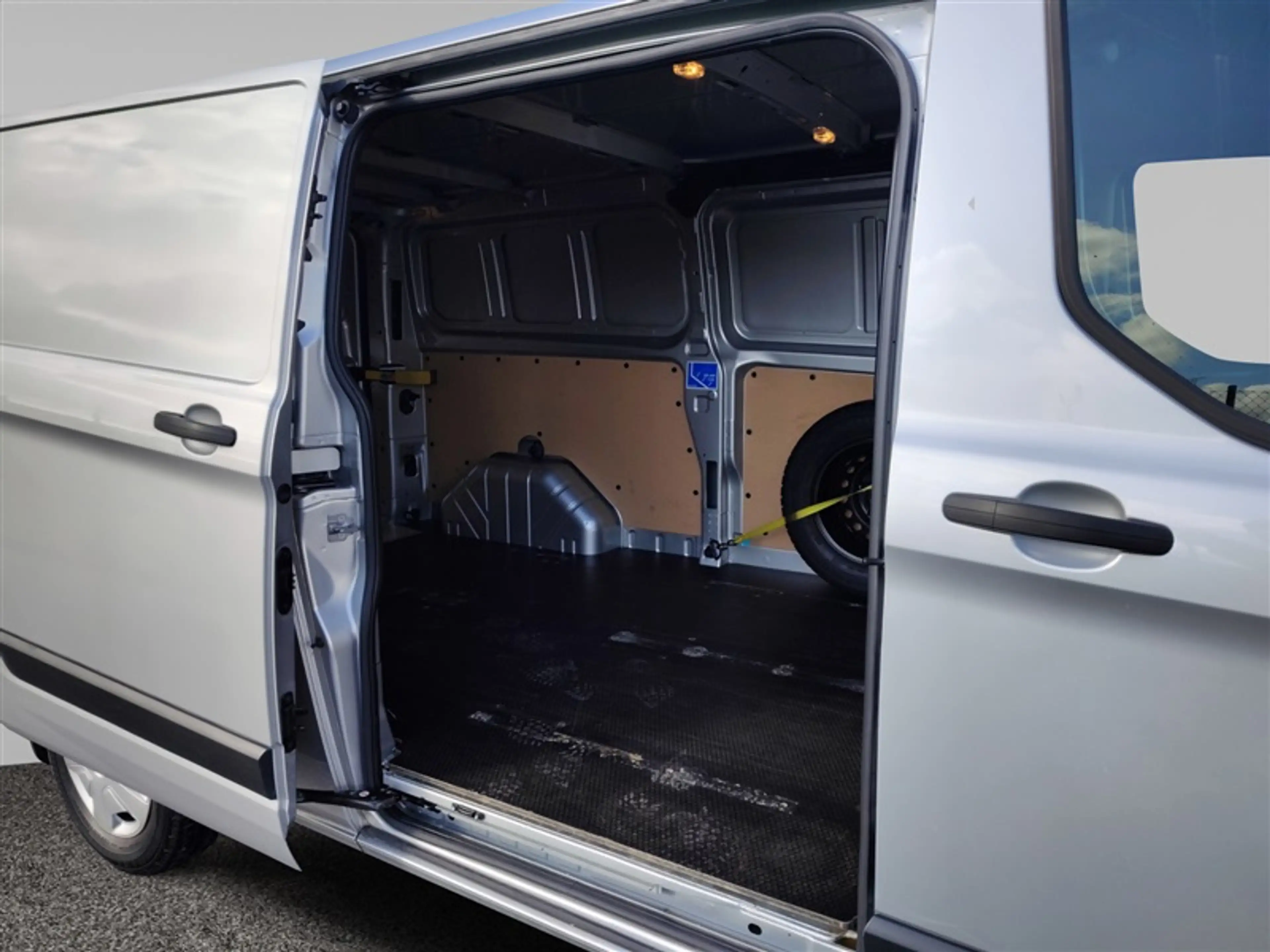 Ford Transit Custom 2.0 TDCi L2H1 Trend 3PL+ELEVATEUR — photo 13